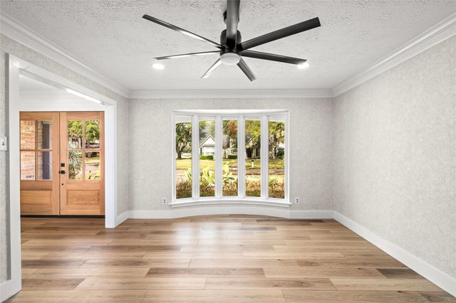 10831 Holly Springs Drive, Houston, TX 77042