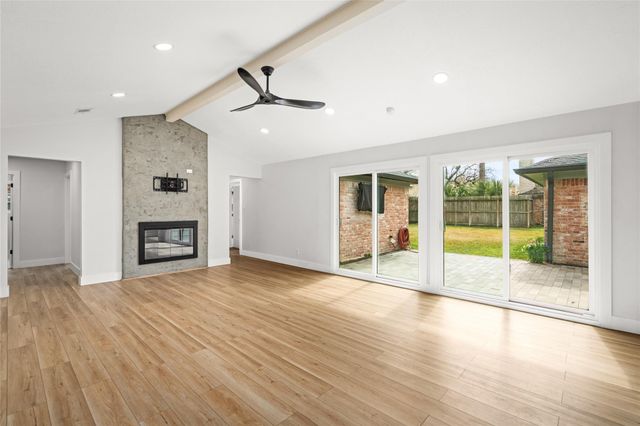 10831 Holly Springs Drive, Houston, TX 77042