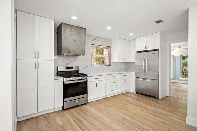 10831 Holly Springs Drive, Houston, TX 77042