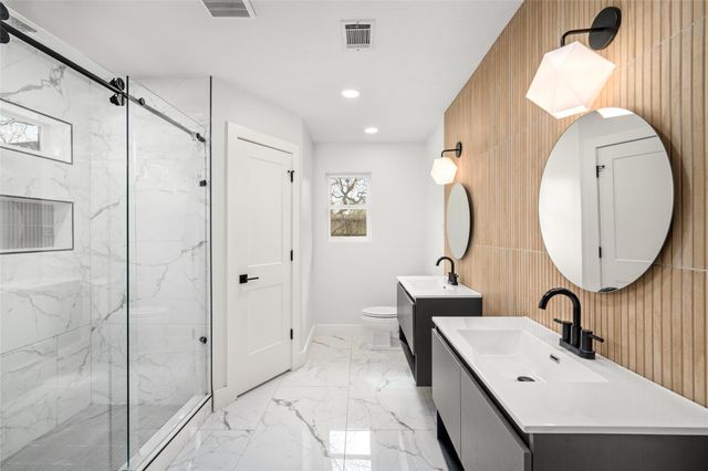 10831 Holly Springs Drive, Houston, TX 77042