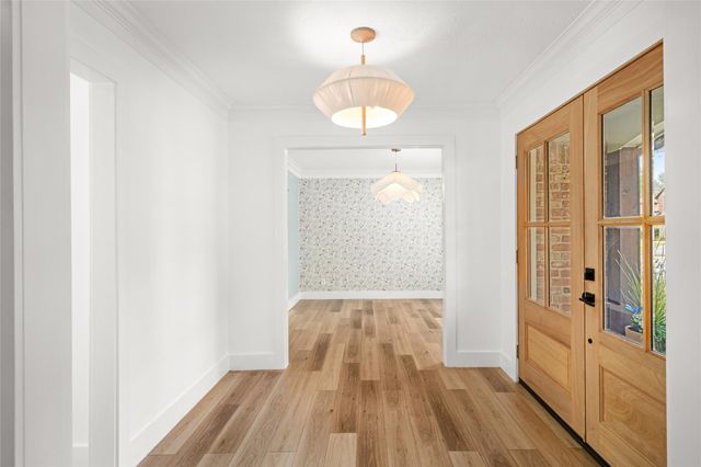 10831 Holly Springs Drive, Houston, TX 77042