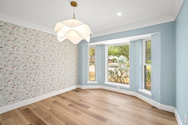 10831 Holly Springs Drive, Houston, TX 77042