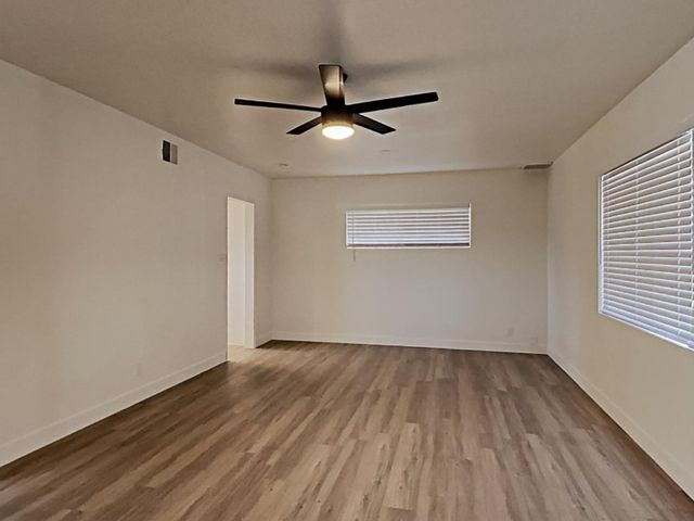 2431 W Shady Glen Avenue, Phoenix, AZ 85023