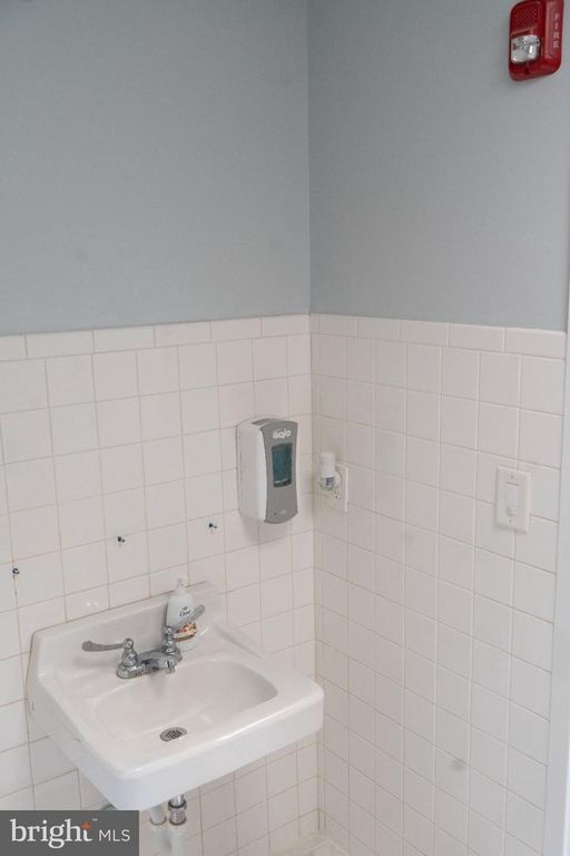 Image 15 of property listing at 8 N PULASKI ST, Baltimore, MD 21223