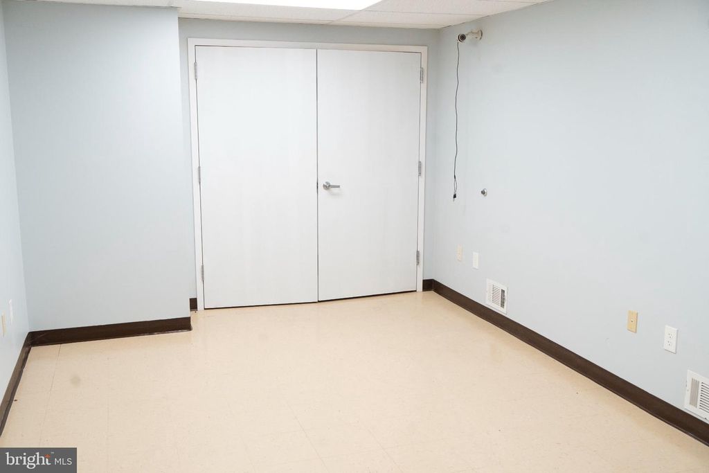 Image 16 of property listing at 8 N PULASKI ST, Baltimore, MD 21223
