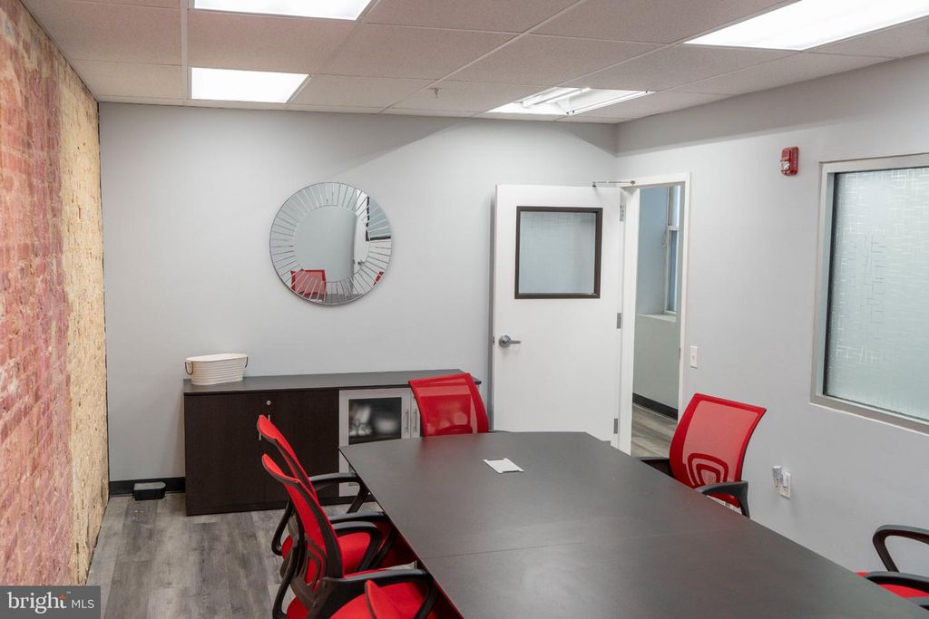 Image 6 of property listing at 8 N PULASKI ST, Baltimore, MD 21223