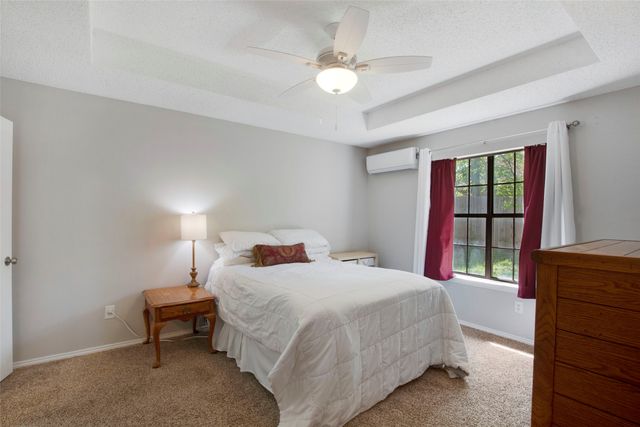 721 Hillside Drive, Cedar Hill, TX 75104