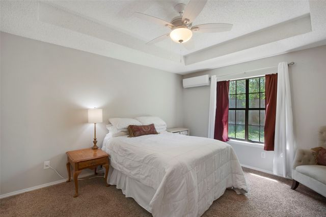 721 Hillside Drive, Cedar Hill, TX 75104