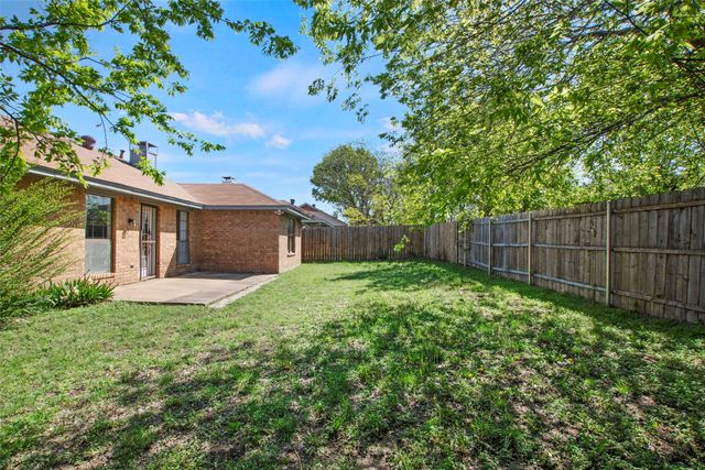 721 Hillside Drive, Cedar Hill, TX 75104