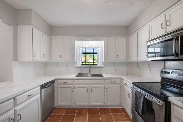 721 Hillside Drive, Cedar Hill, TX 75104