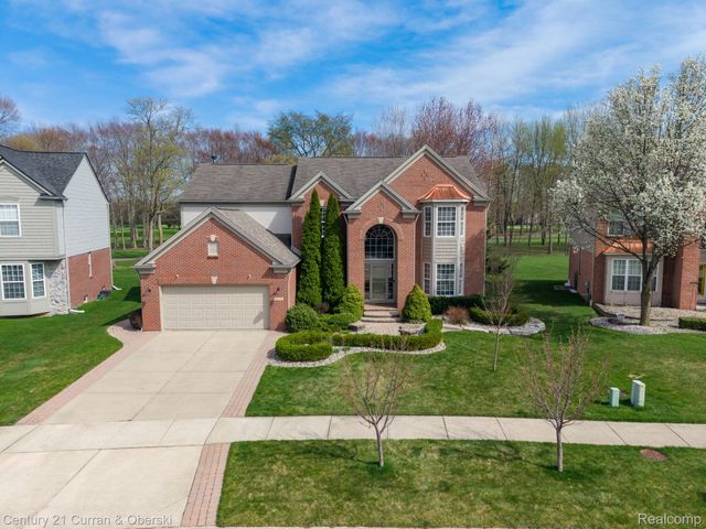 48742 Tanglewood Drive, Macomb Township, MI 48044