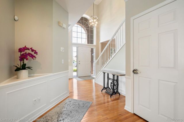 48742 Tanglewood Drive, Macomb Township, MI 48044