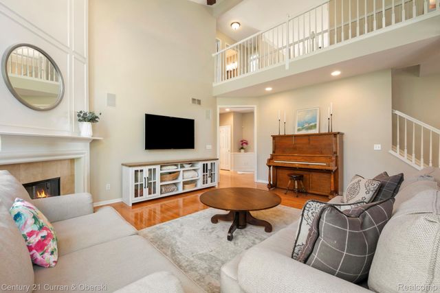48742 Tanglewood Drive, Macomb Township, MI 48044