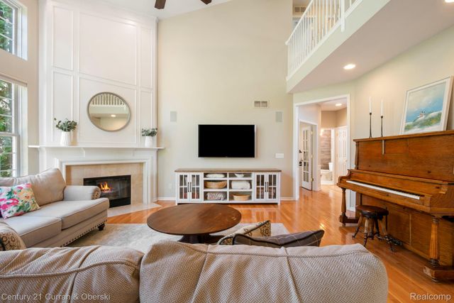 48742 Tanglewood Drive, Macomb Township, MI 48044
