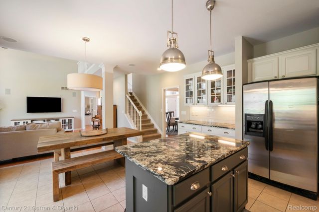 48742 Tanglewood Drive, Macomb Township, MI 48044