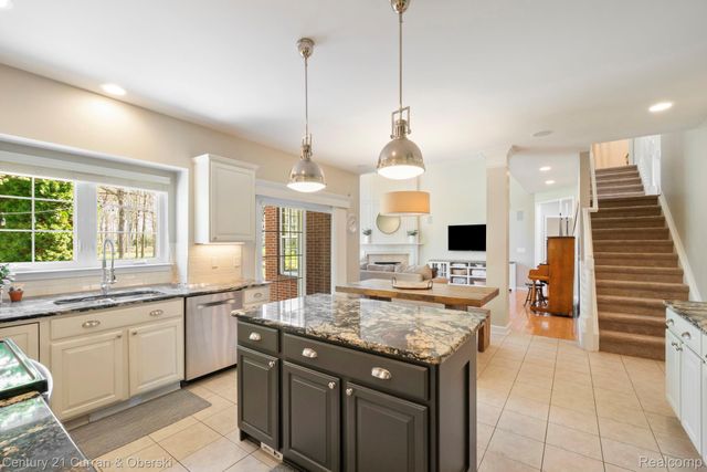 48742 Tanglewood Drive, Macomb Township, MI 48044