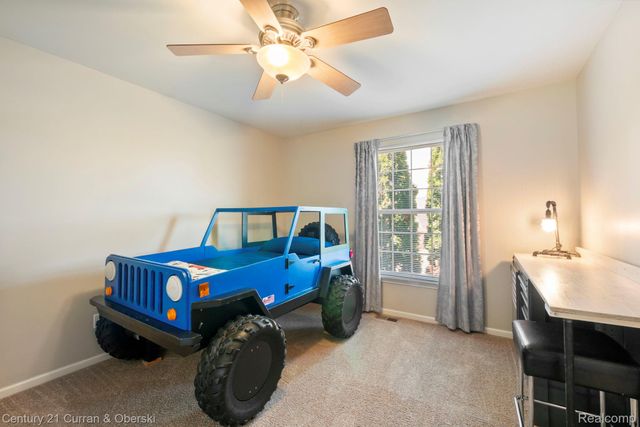 48742 Tanglewood Drive, Macomb Township, MI 48044