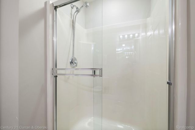 48742 Tanglewood Drive, Macomb Township, MI 48044
