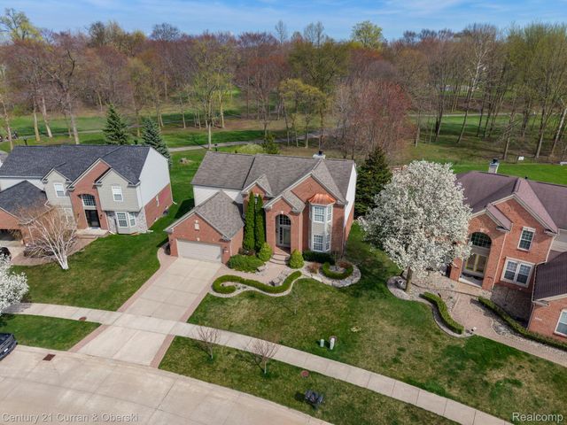 48742 Tanglewood Drive, Macomb Township, MI 48044