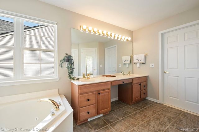 48742 Tanglewood Drive, Macomb Township, MI 48044