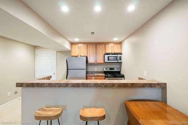 48742 Tanglewood Drive, Macomb Township, MI 48044