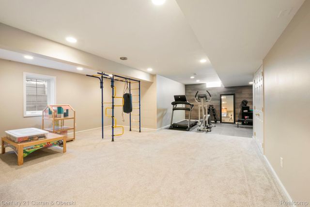 48742 Tanglewood Drive, Macomb Township, MI 48044