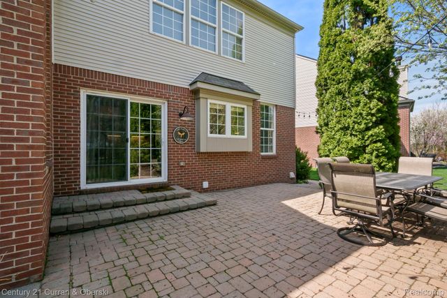 48742 Tanglewood Drive, Macomb Township, MI 48044