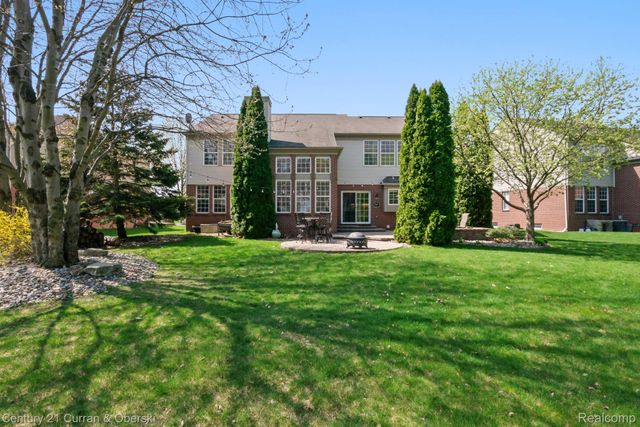48742 Tanglewood Drive, Macomb Township, MI 48044