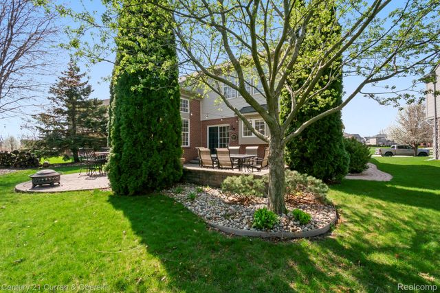 48742 Tanglewood Drive, Macomb Township, MI 48044