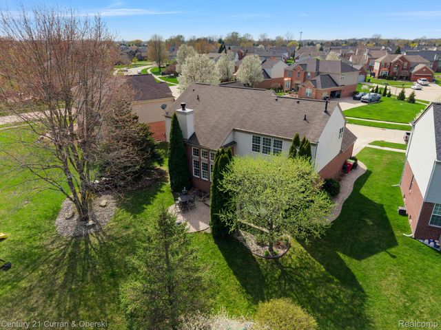 48742 Tanglewood Drive, Macomb Township, MI 48044
