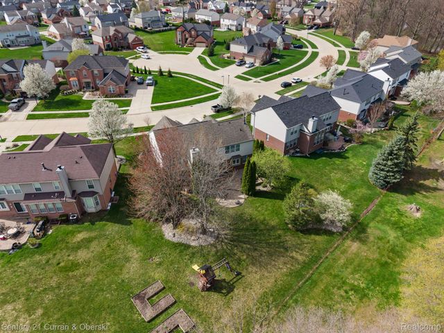 48742 Tanglewood Drive, Macomb Township, MI 48044
