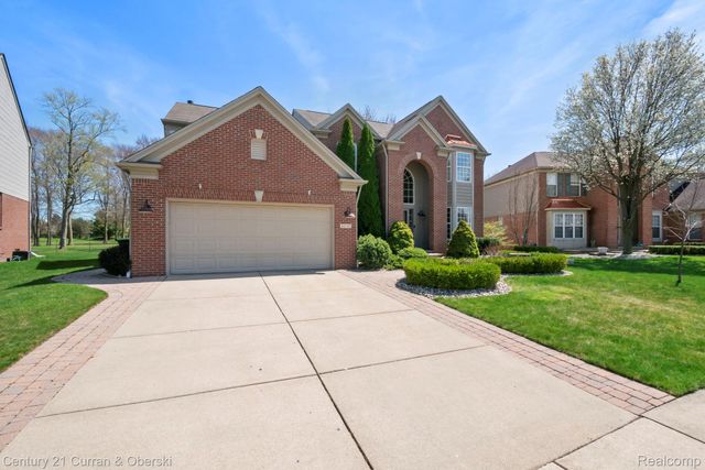 48742 Tanglewood Drive, Macomb Township, MI 48044