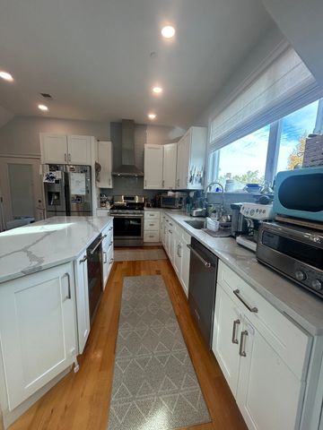 154 Cypress St 154, Watertown, MA 02472