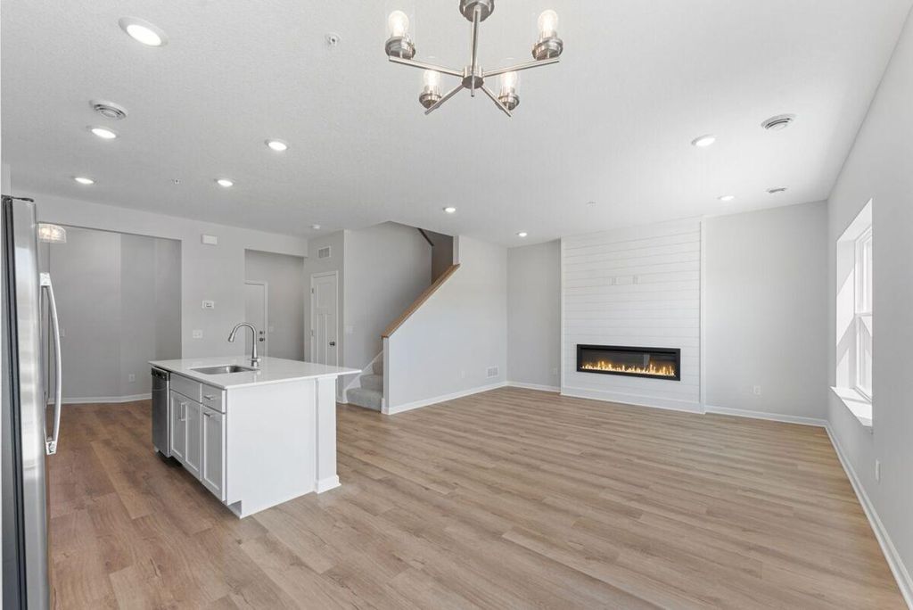 675 Tulare Terrace, Newport, MN 55055 — photo 4