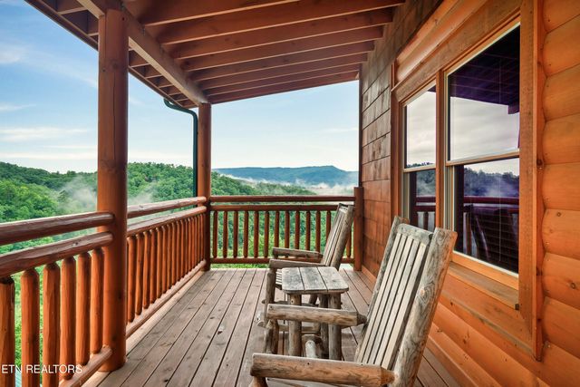 2303 Boulder Way, Sevierville, TN 37862