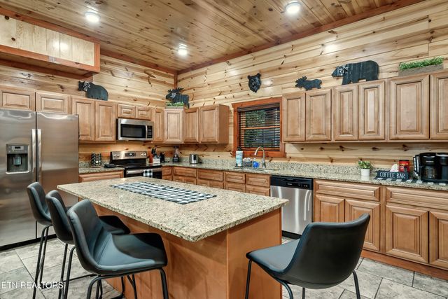 2303 Boulder Way, Sevierville, TN 37862