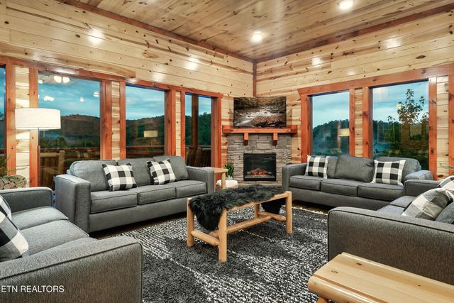 2303 Boulder Way, Sevierville, TN 37862