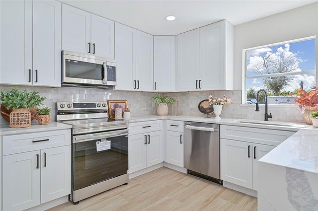 14187 BARNWOOD LANE, Port Charlotte, FL 33981