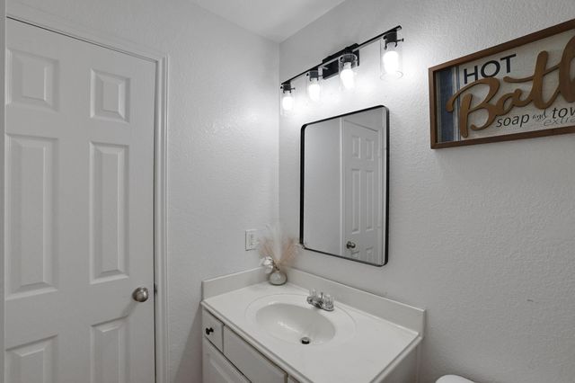 8227 Montego Bay Drive, Mont Belvieu, TX 77523