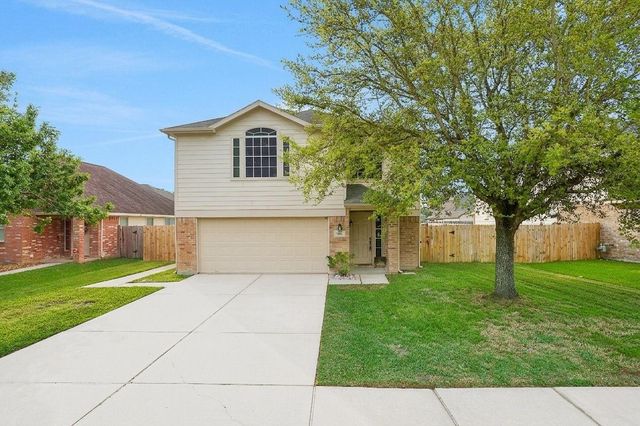 8227 Montego Bay Drive, Mont Belvieu, TX 77523