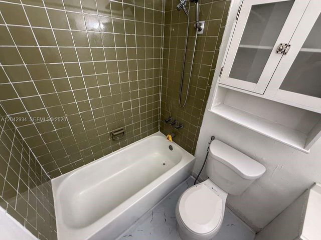 4370 NW 11th St 214, Miami, FL 33126