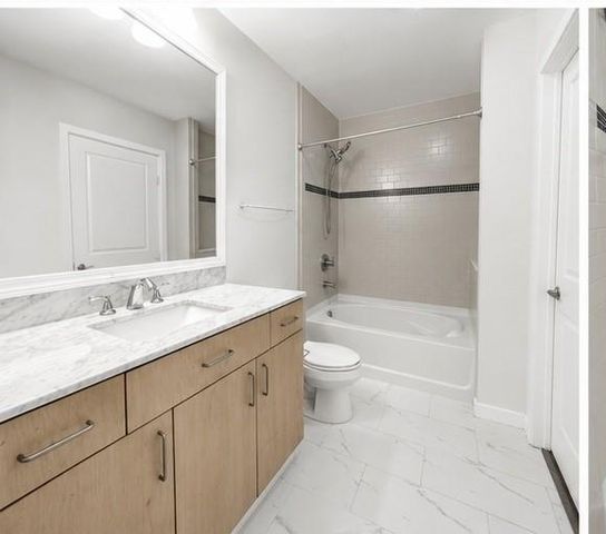 5925 Almeda Road 11812, Houston, TX 77004