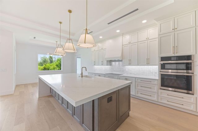 1336 HAYS ROAD, Tarpon Springs, FL 34689