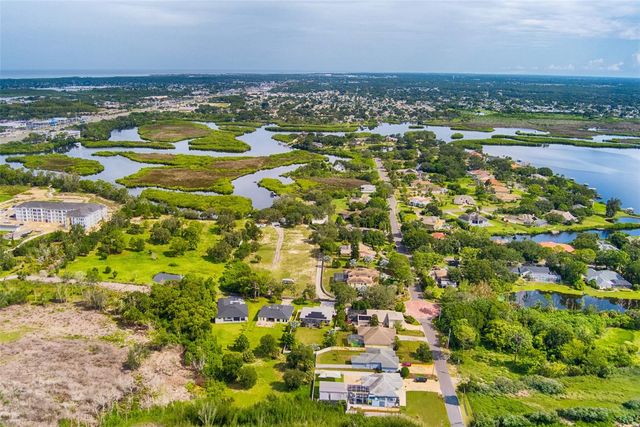 1336 HAYS ROAD, Tarpon Springs, FL 34689