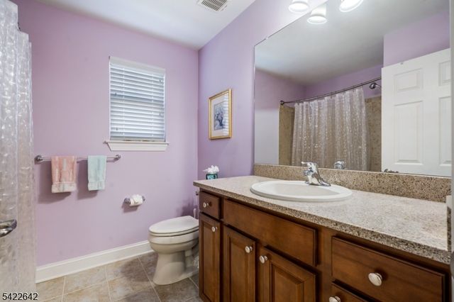 10 Ginkgo Ct, Franklin Twp., NJ 08873