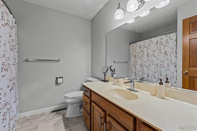 505 Thrush Lane, Swansea, IL 62226