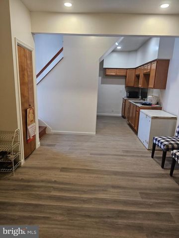 2700 EARP ST, Philadelphia, PA 19146