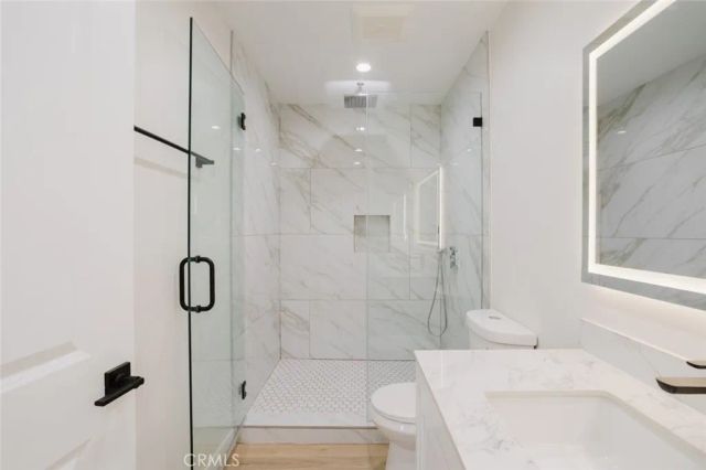 8915 Wakefield Avenue, Panorama City, CA 91402