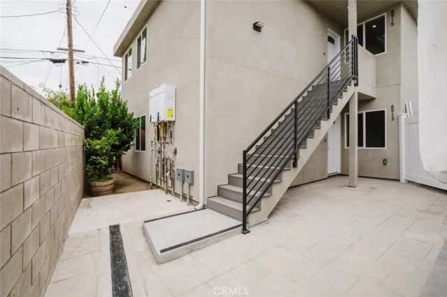 8915 Wakefield Avenue, Panorama City, CA 91402