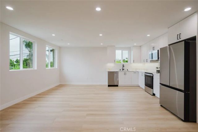 8915 Wakefield Avenue, Panorama City, CA 91402